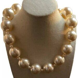 Vintage Large Faux Pearl White Large Bead Strand 19” Women’s Choker Necklace